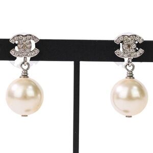 Pre Loved chanel Women white | white Earrings